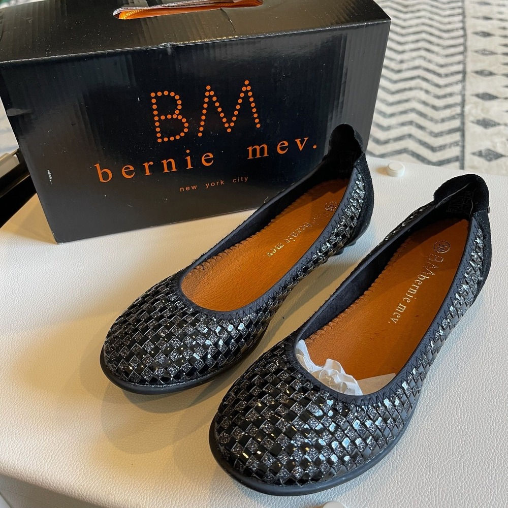 Bernie Mev Hazel Silver‎ Patent Woven Elastic Ballet Flats Womens 39 New Box
